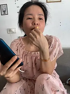 Ivy_Trix2 webcam