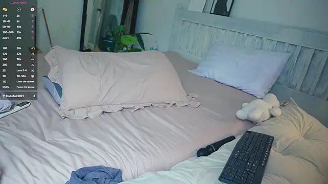 HelenHiss webcam