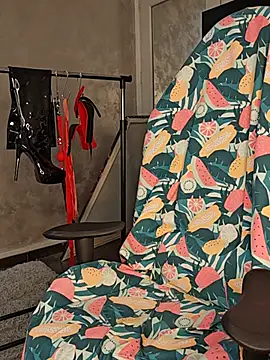 AvaSquirtMilf webcam