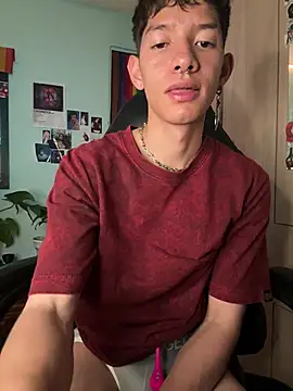 heyy_noah11 webcam