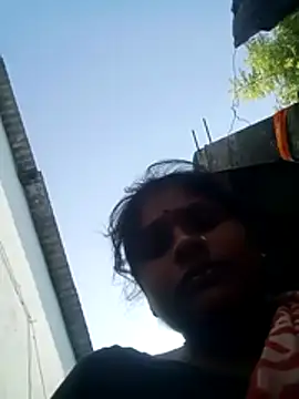 Ravita_bahat webcam