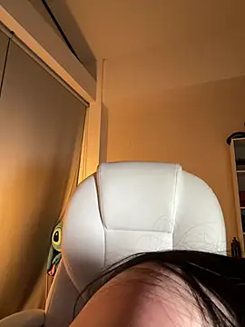misslollipop04 (F young) - 😈🥰AMAZING SQUIRT, RIDE DILDO😈🥰