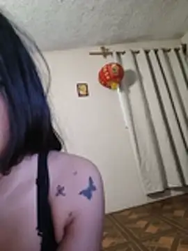 elaruil69 (F teen) - dildo ride public