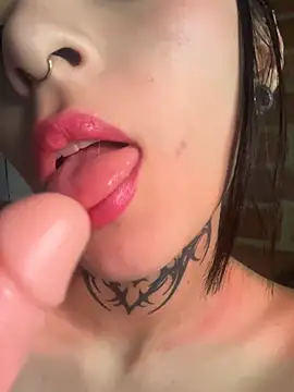 babeel_ (F young) - suck titsssss