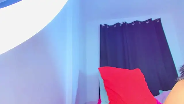 AlyaThompson webcam