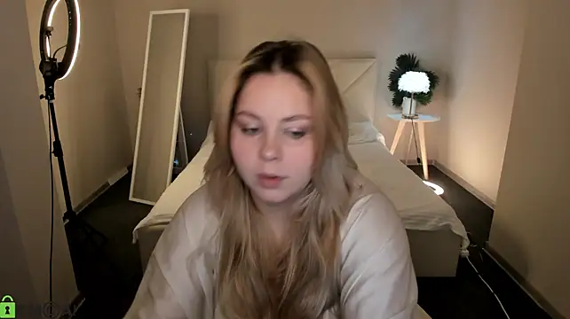 WetLuna1 webcam