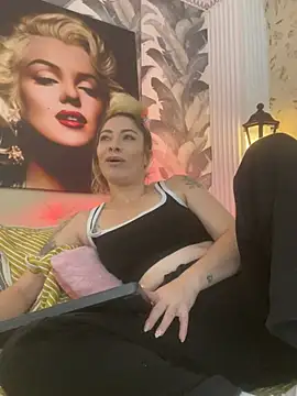 viktoria_davis_ webcam