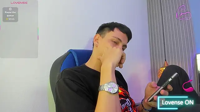 Ethanx18_ webcam