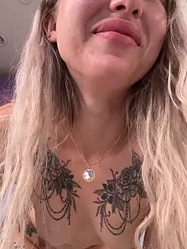 TeaseBabeXXX