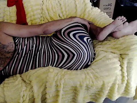 Trish_CurveCock