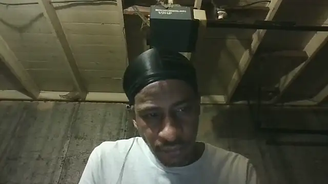 Leo99842 webcam