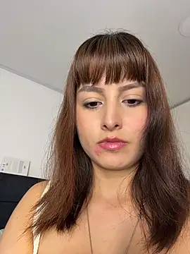 lara_reynolds webcam