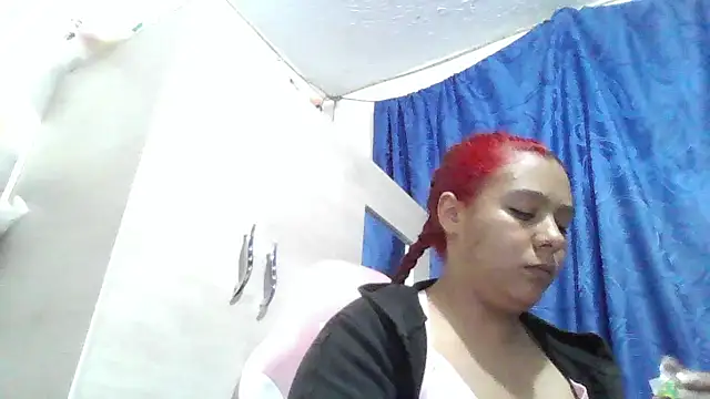 Charis_21 webcam