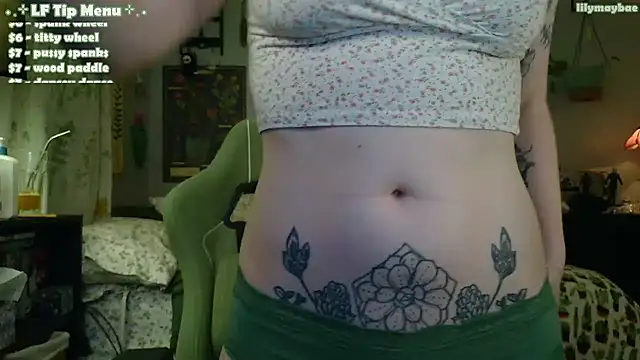 LilyMayBae webcam