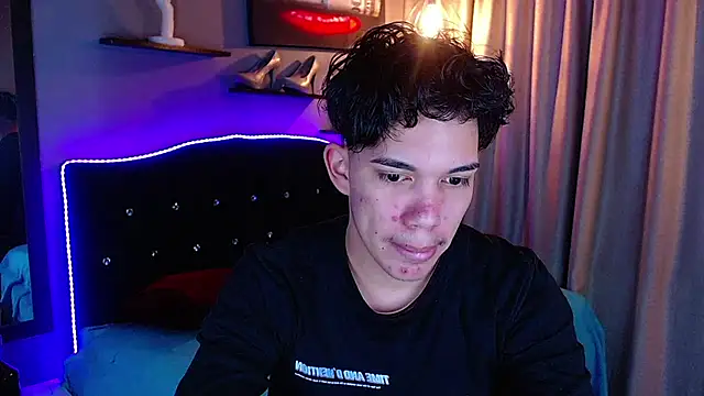 haku_nayro webcam