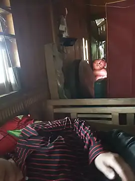 Linda-04 live cam on StripChat