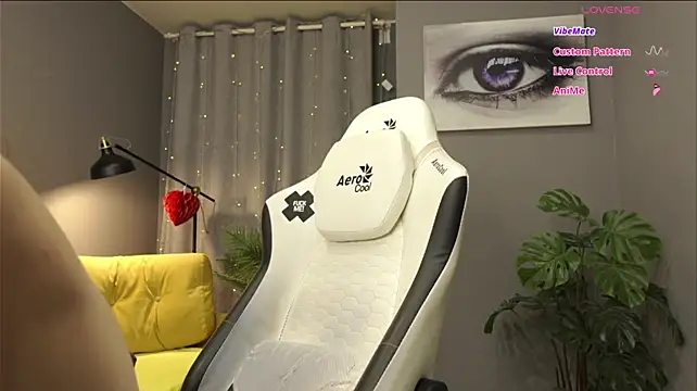 Megany live sex cam