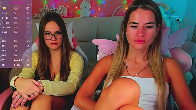 hotty_girls_here