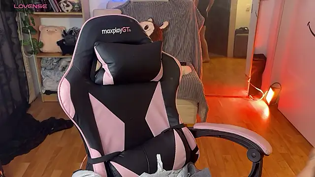 ari_kat webcam