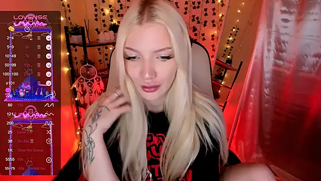 AnyaTaylor_ webcam