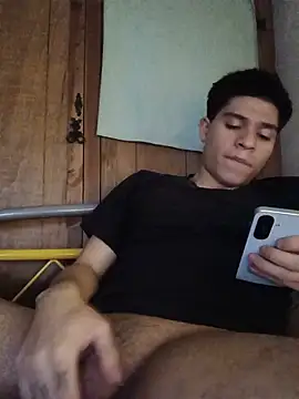 Oliver_LA live cam on StripChat