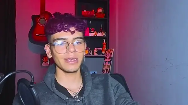MikeyKuro webcam