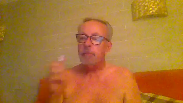 tuggy59 (M grandpa) - cumming with my vibrator