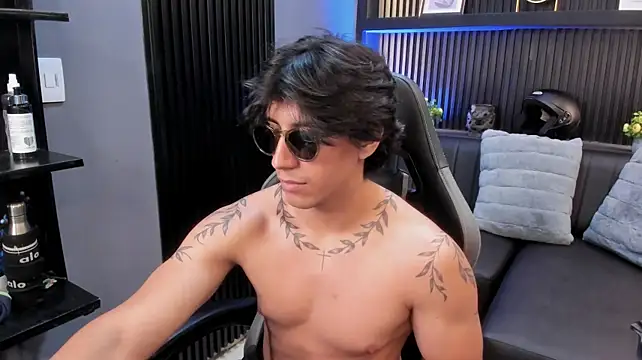 Alexx_Cano_ live sex cam