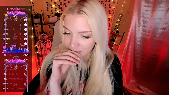 AnyaTaylor_ webcam