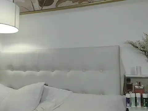 prettylittlesuckerr webcam