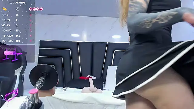 Ladyy_Scarlett webcam