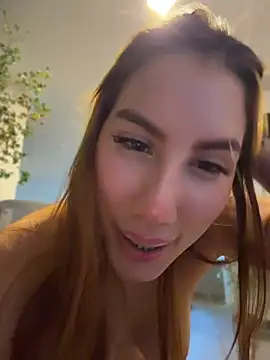 LeidyCopper live cam on StripChat