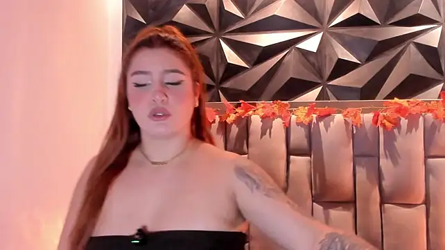 megan_whitee__