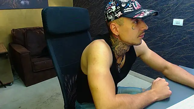 RomeoBodhi webcam