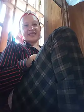Linda-04 webcam
