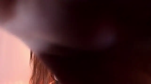 megan_whitee__ webcam