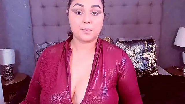 SelenaNoctis webcam