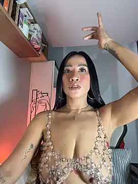 AsianMilfSheryl webcam