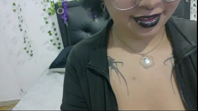 Zafiro_Raven webcam