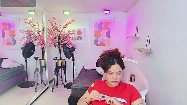 Maggy_t18 webcam