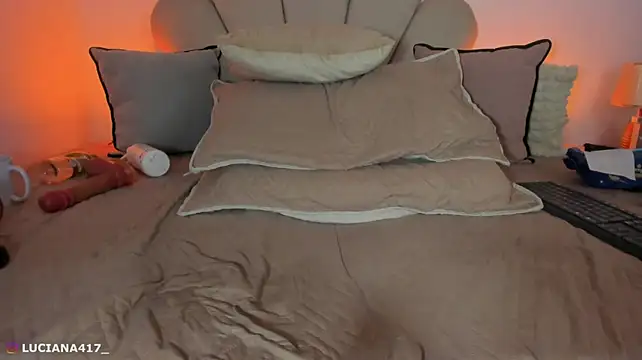 _luuciana_ webcam