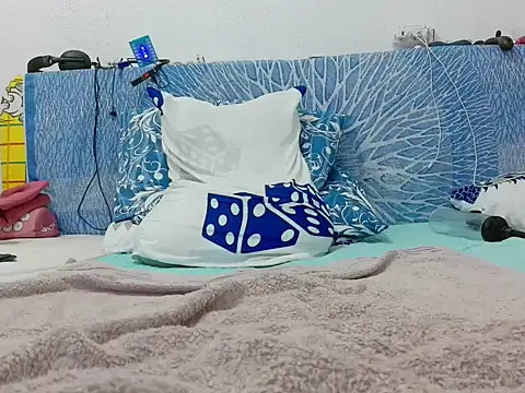 max1m1972t live sex cam