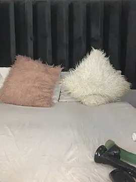 KINKYBOOTI22 webcam
