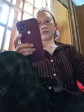 Linda-04 webcam