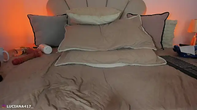 _luuciana_ webcam