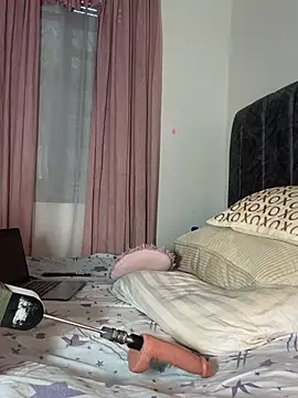 Bella045 webcam