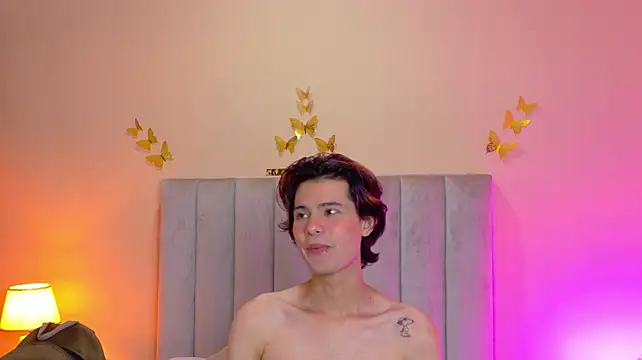 Derek_Sinn live cam on StripChat