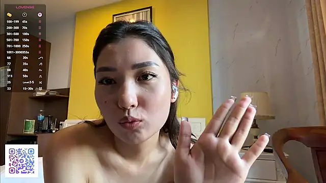 LindaHernandez webcam