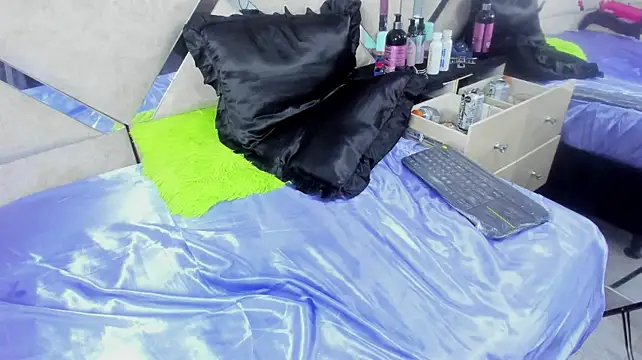 VelvettNova webcam