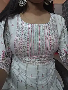CUTE-SIMRAN- webcam